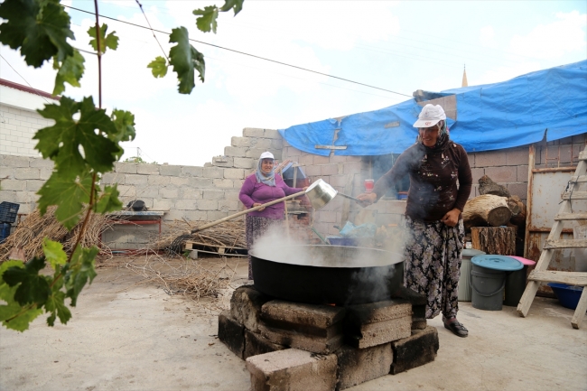 Kapadokya üzümü geleneksel yöntemlerle sofralara geliyor
